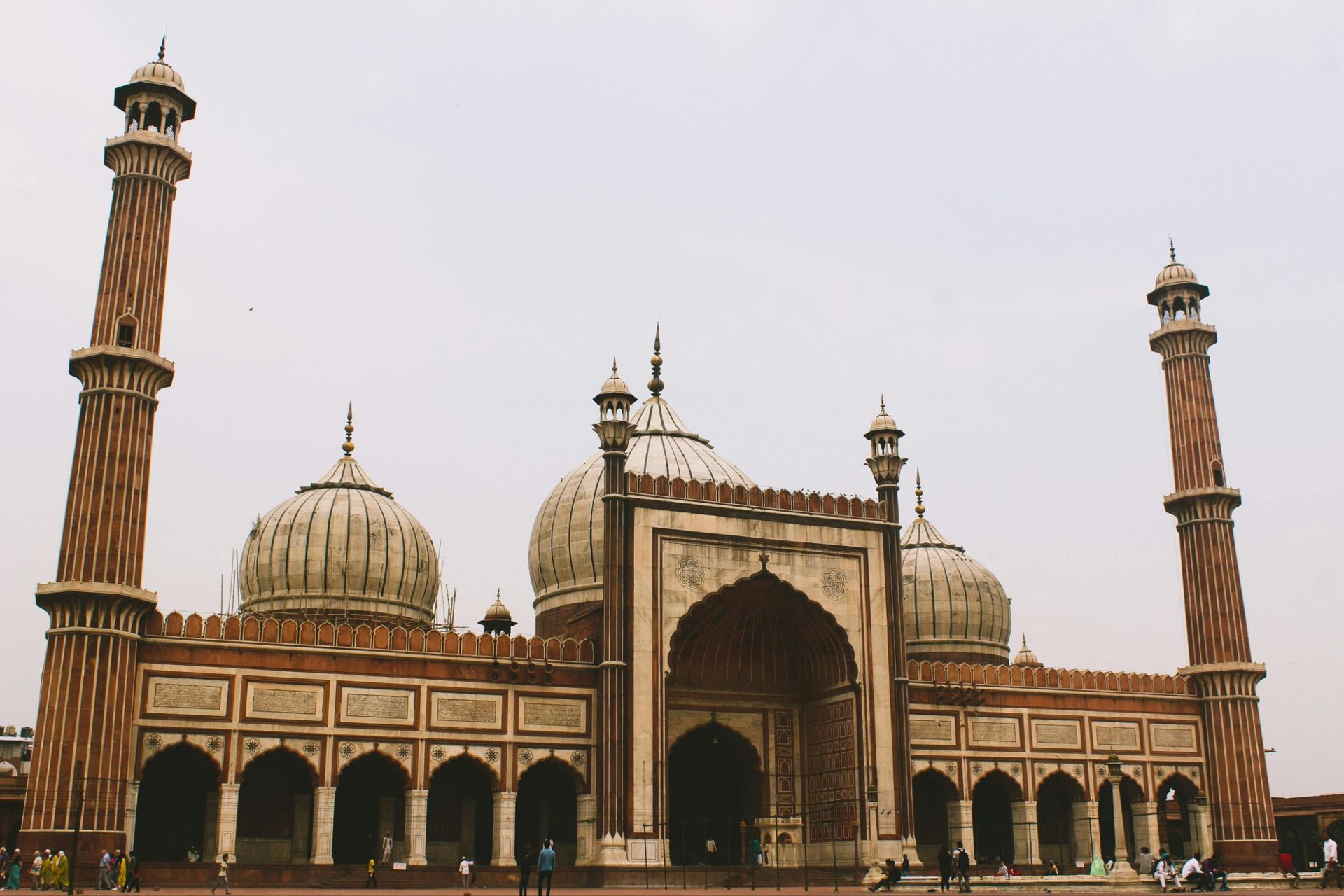 Outstation taxi service from Agra for religious trips