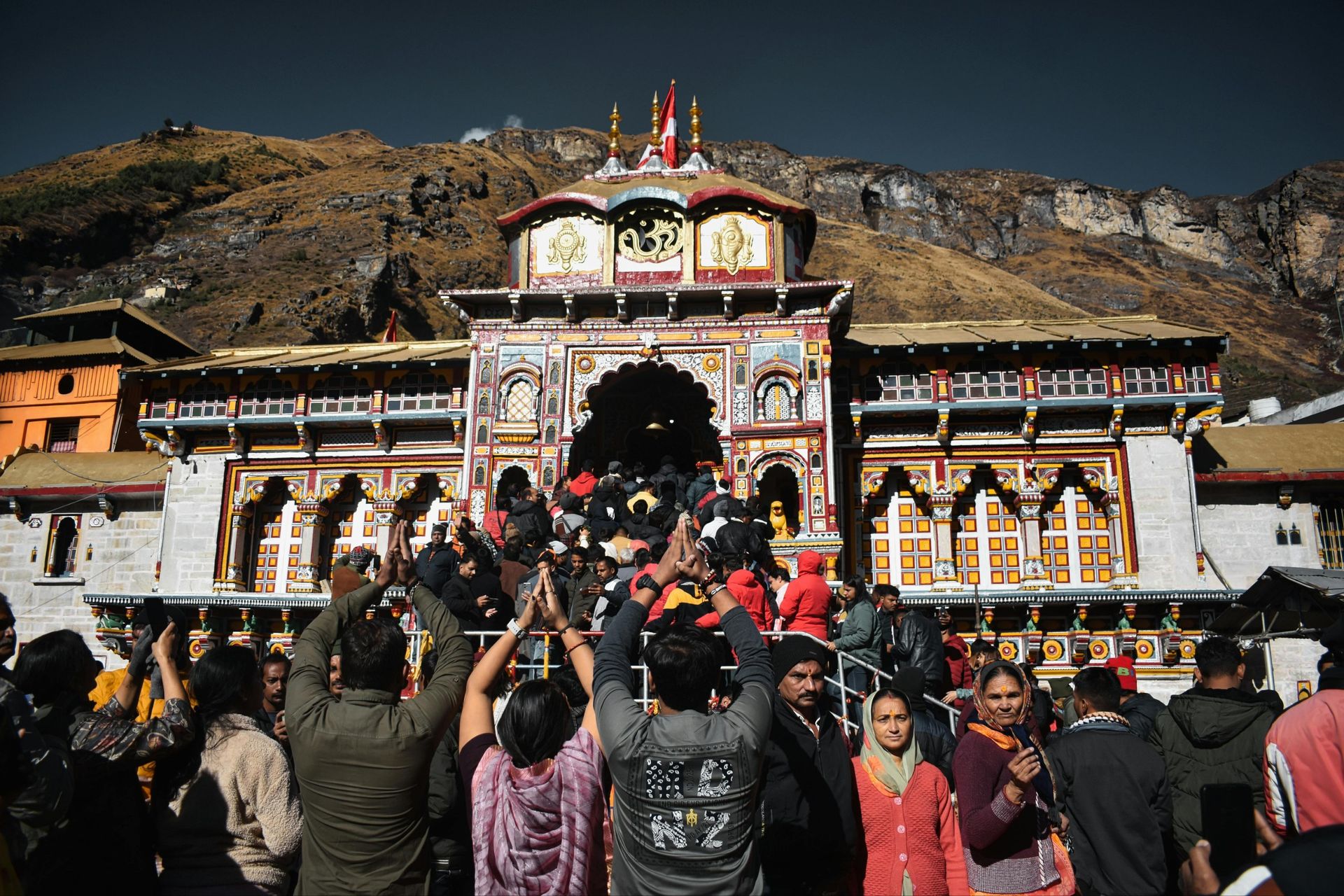 Outstation taxi service from Agra for religious trips